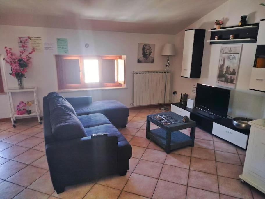 B&B Via Roma N. 12 Valfabbrica Exteriér fotografie